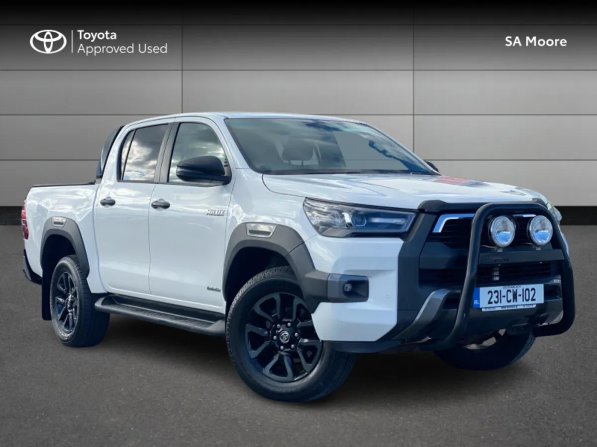 Toyota Hilux 2.8 INVINCIBLE AUTO 4DR - Image 1