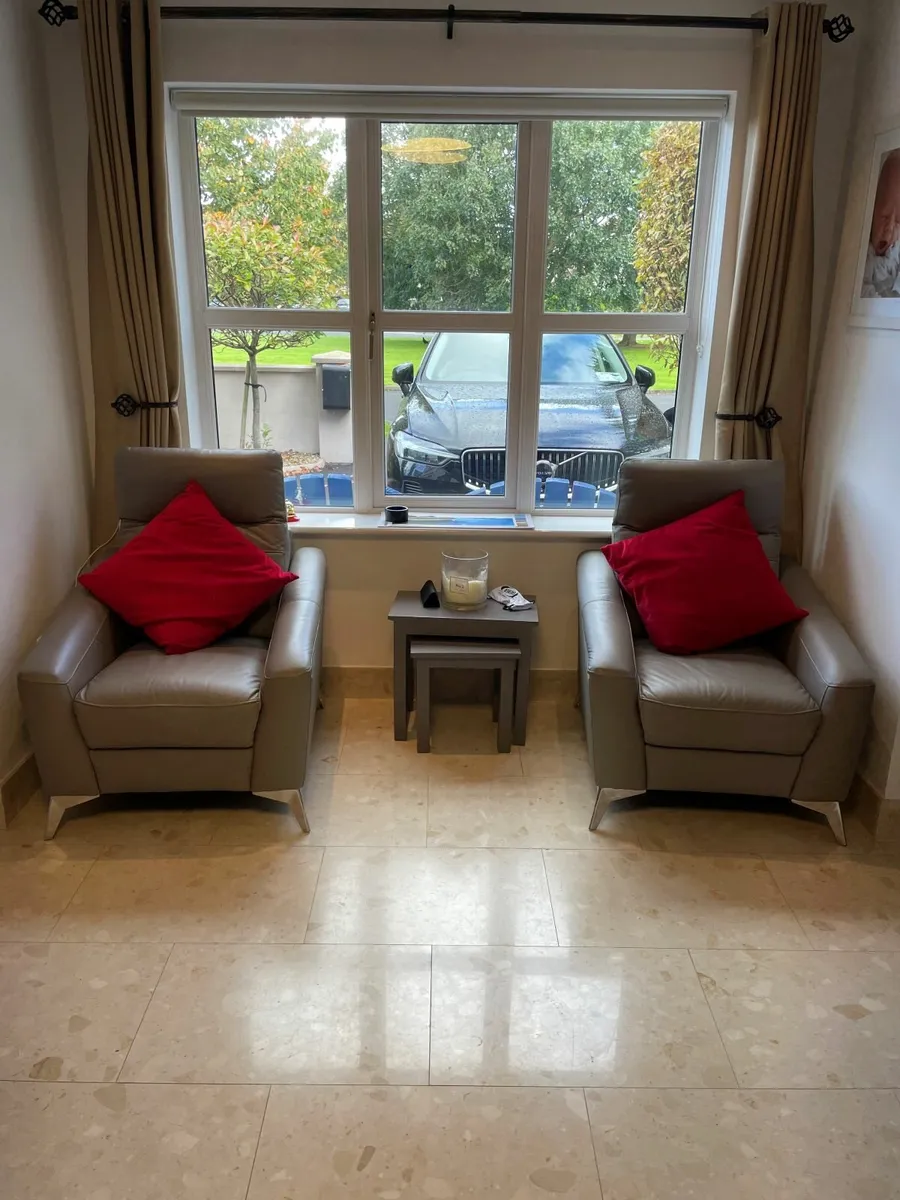 Beautiful Sofa  and Two Armchairs - Image 2