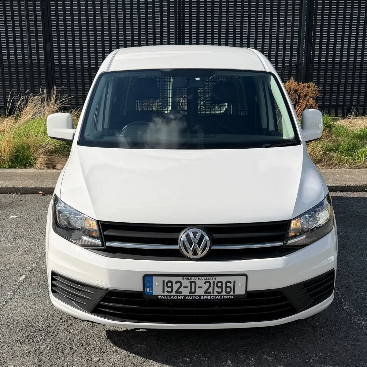 192 Volkswagen Caddy Maxi 102Bhp - Image 2