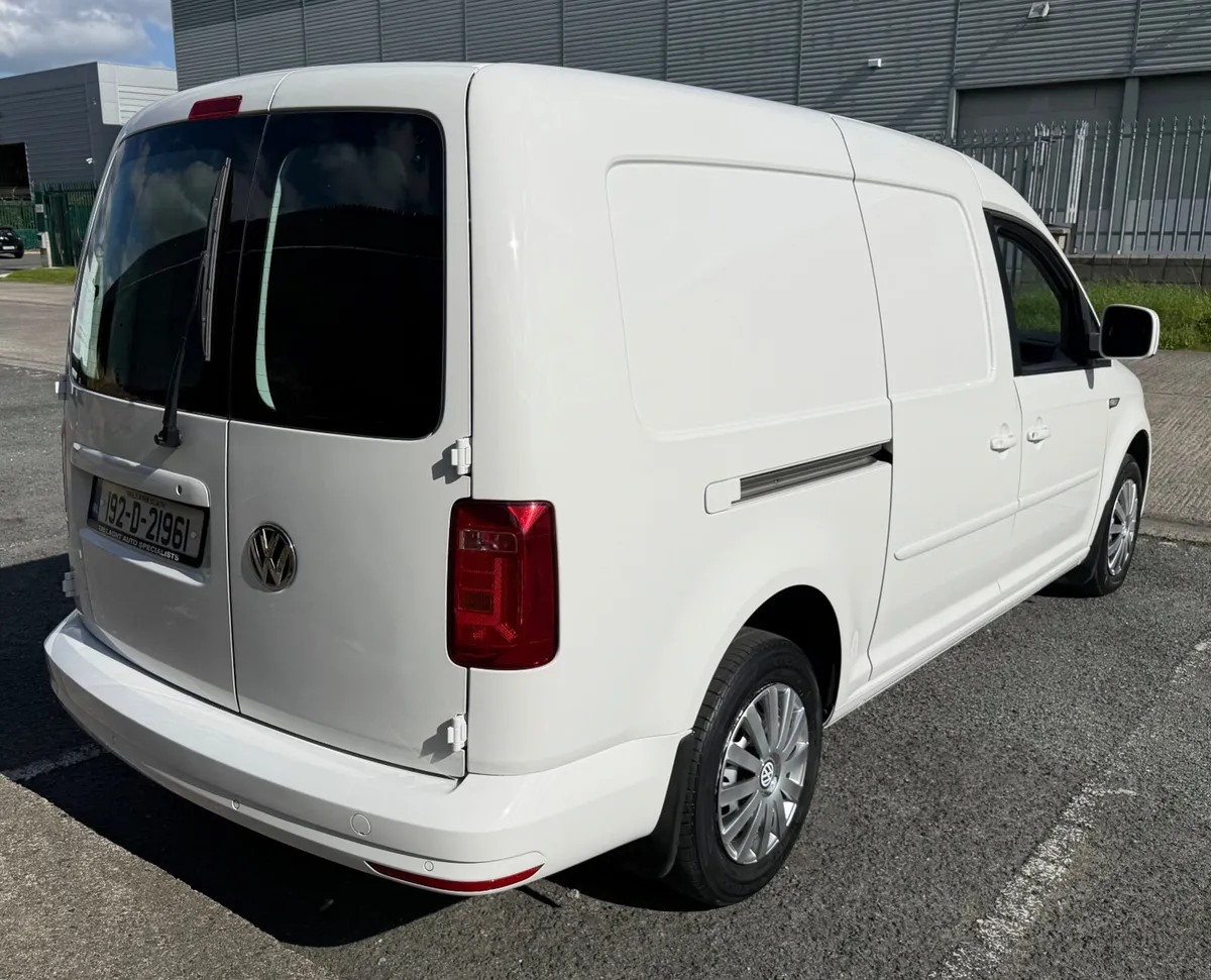 192 Volkswagen Caddy Maxi 102Bhp - Image 4