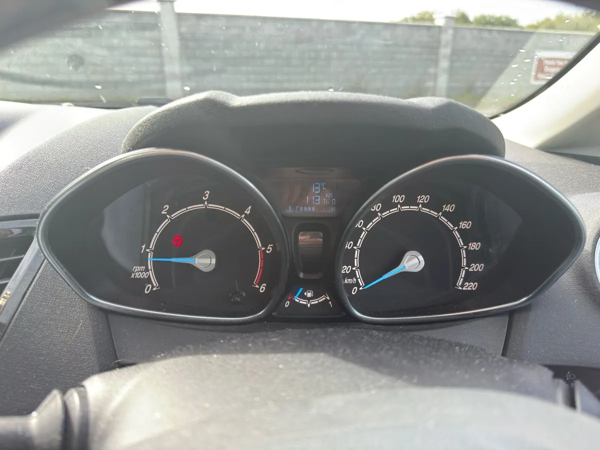FORD FIESTA - Image 3