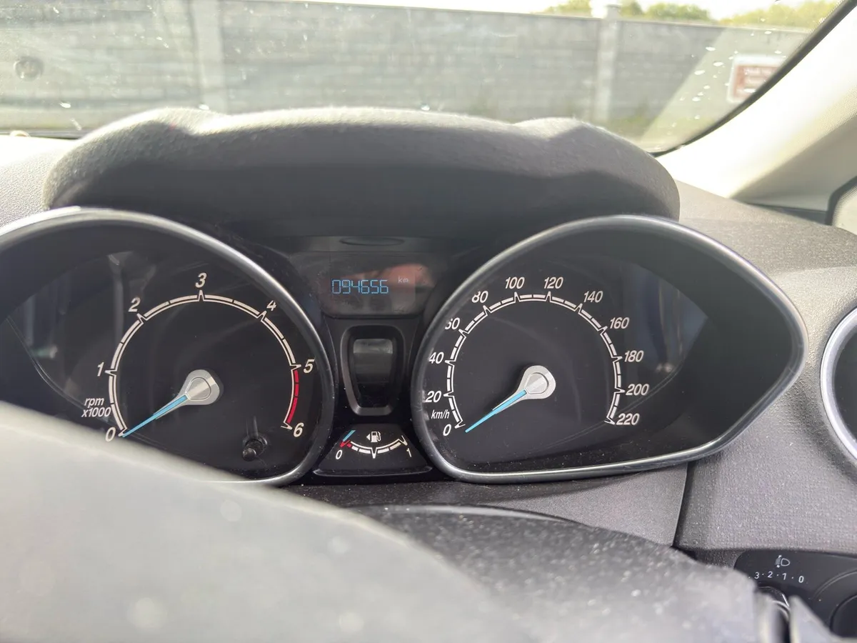 FORD FIESTA - Image 4