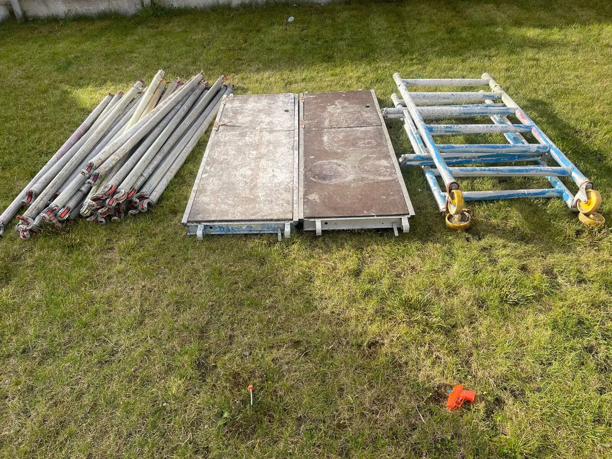 Mobile Aluminium Scaffolding Tower - Image 1