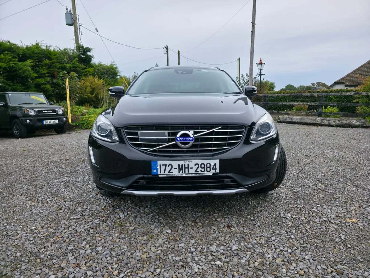Volvo XC60 2017 Auto with leather - Image 2