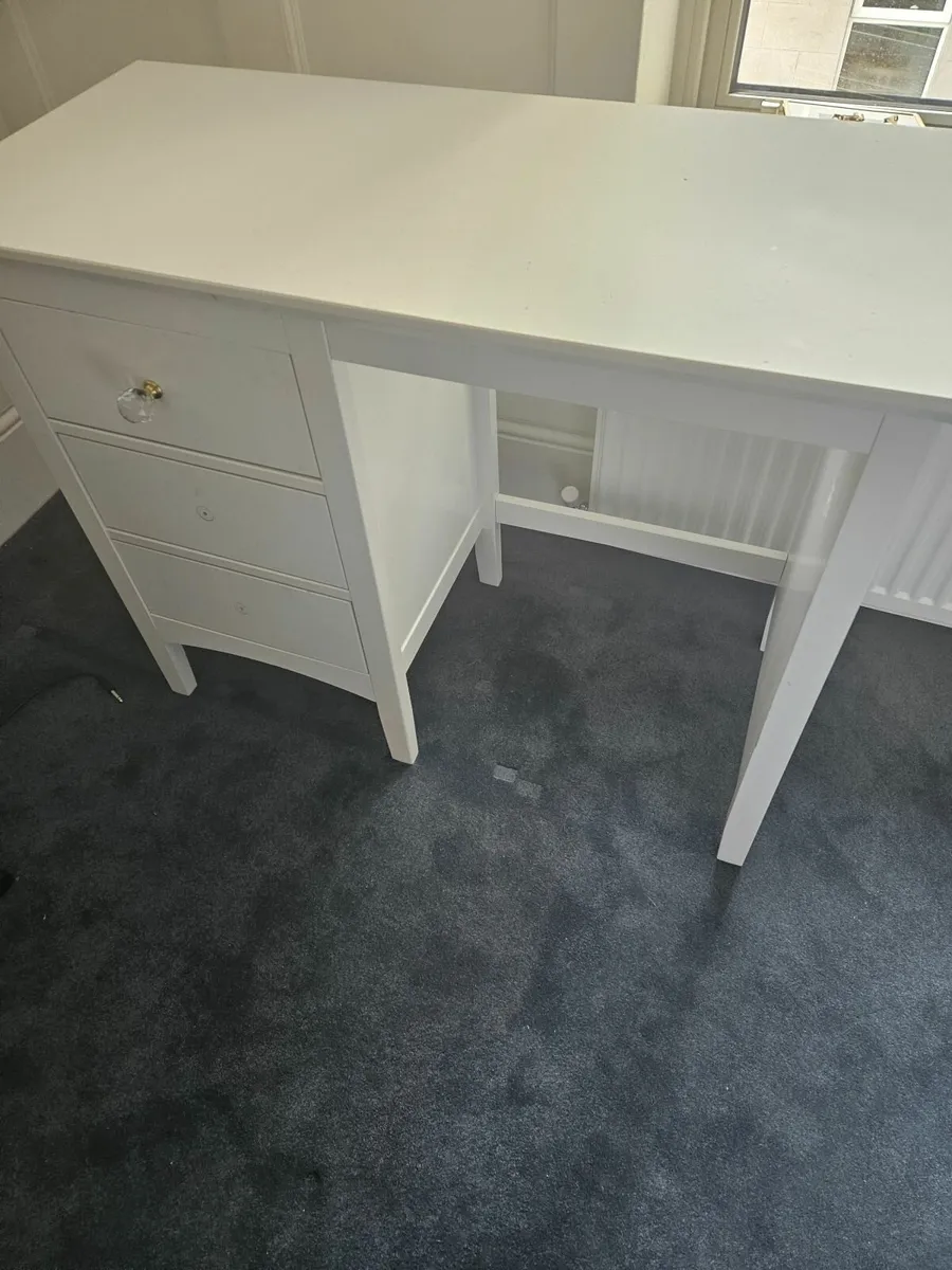 Desk - Image 1