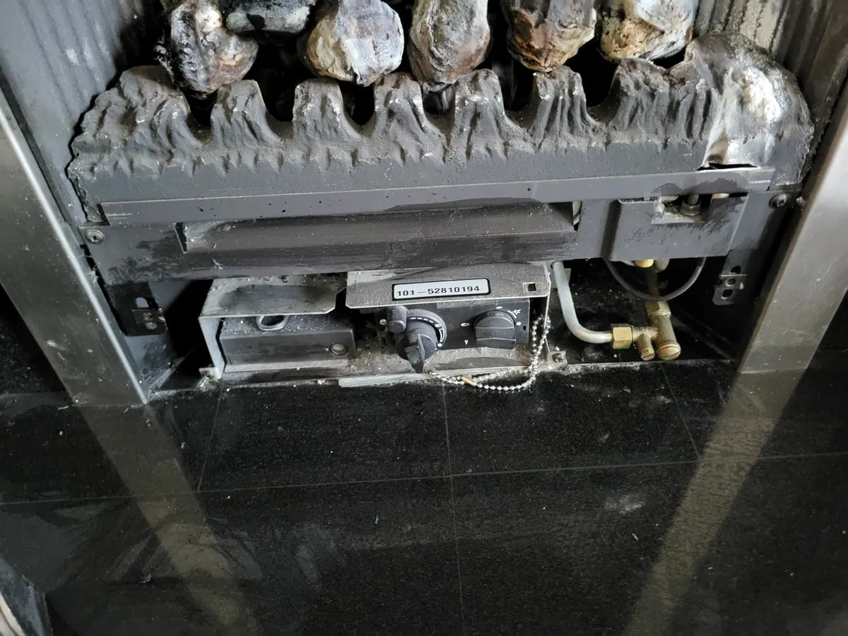 Gazco gas fire insert - Image 3