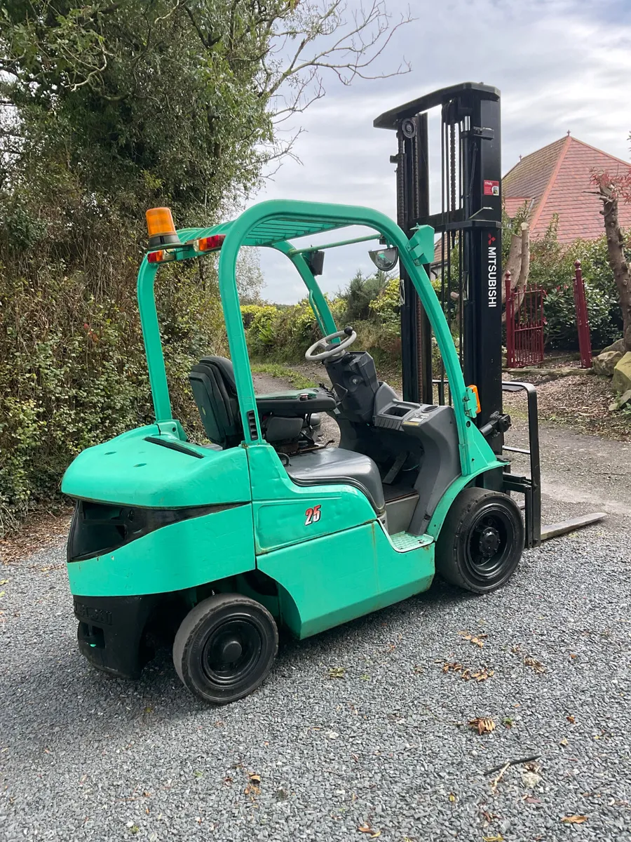 FORKLIFT - Image 3