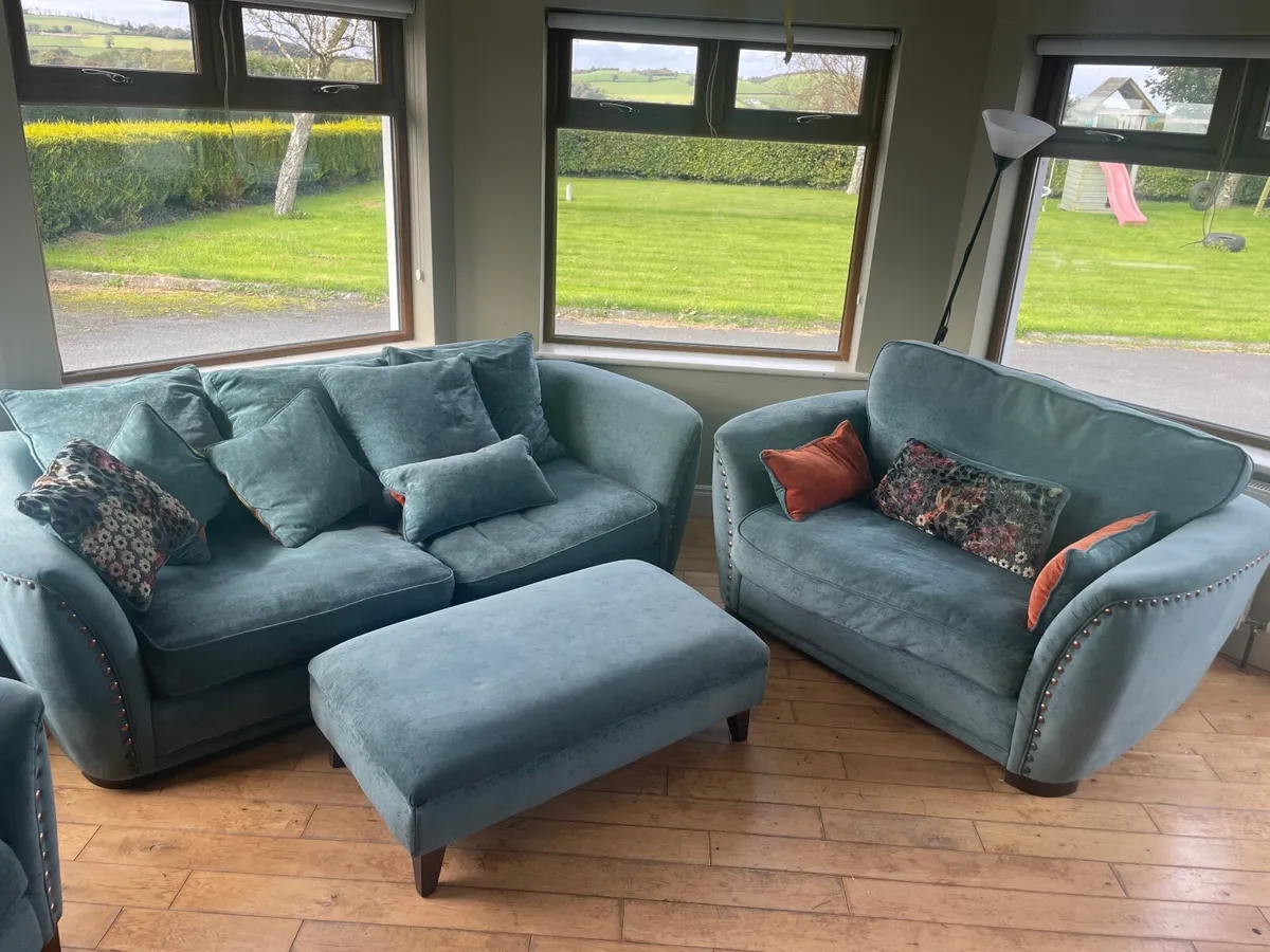Suite of Furniture - Image 2