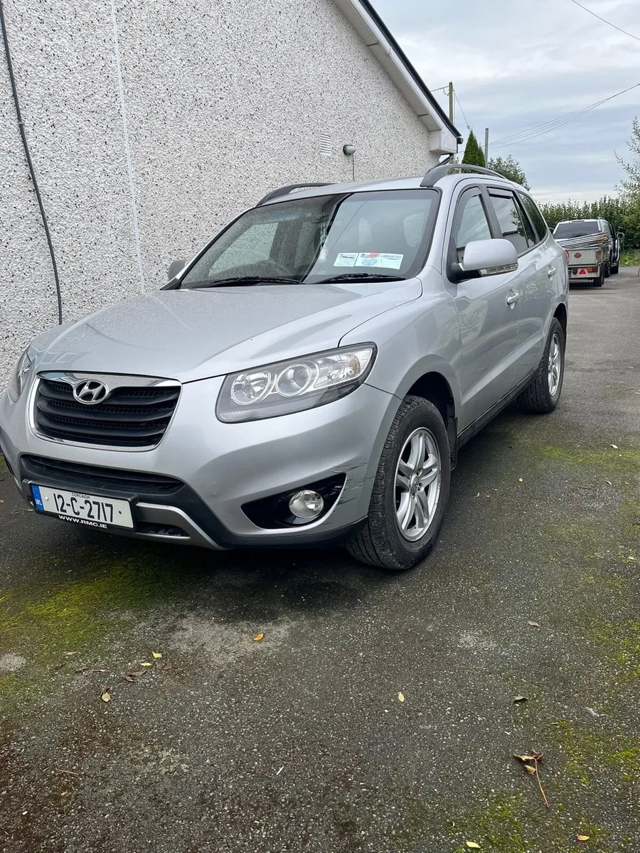 Hyundai Santa Fe - Image 2