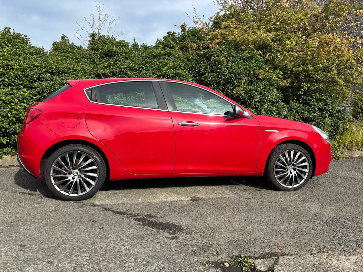 Alfa Romeo Giulietta - Image 3