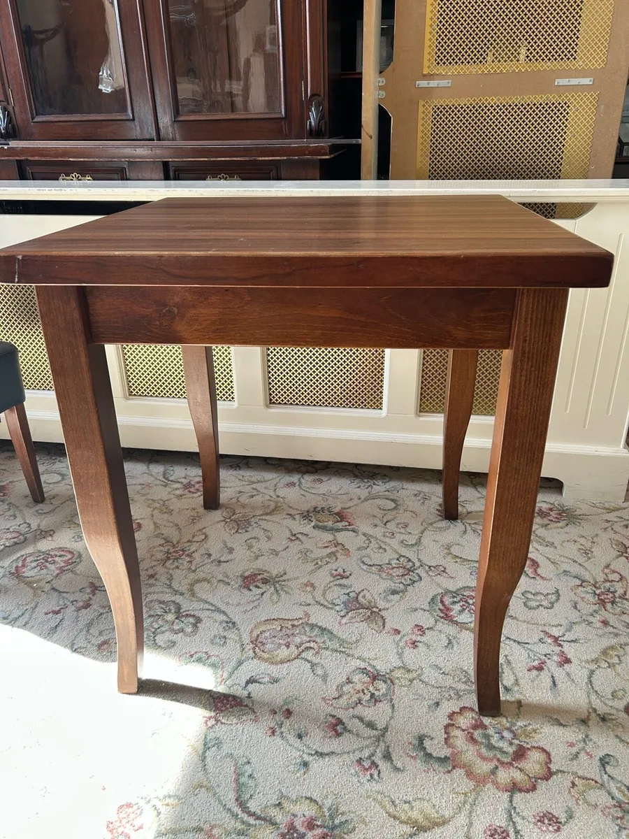 Restaurant tables - Image 1