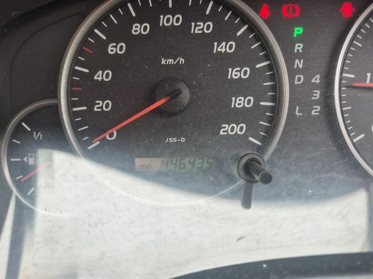 Toyota Land Cruiser 2005 - Image 3