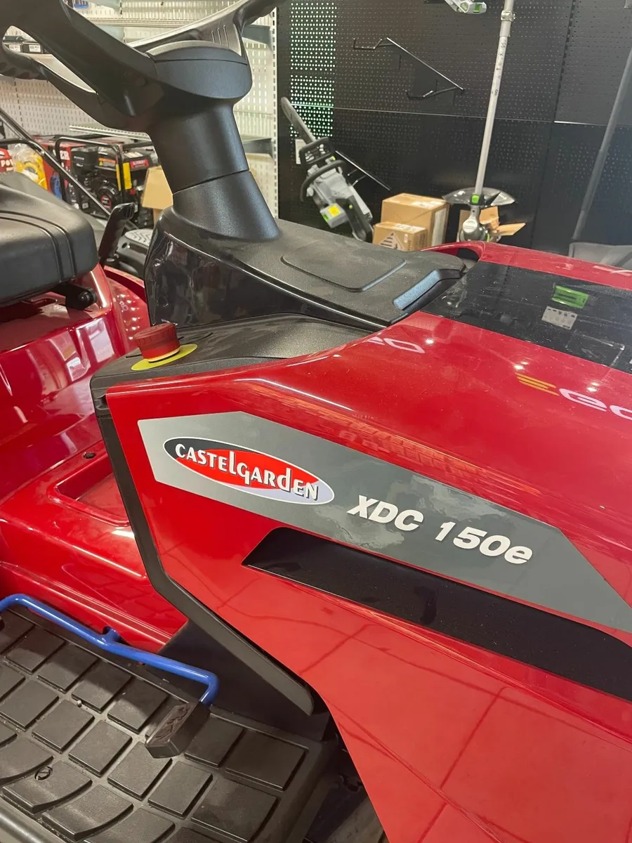 Castelgarden XDC150E Tractor Mower - Image 2