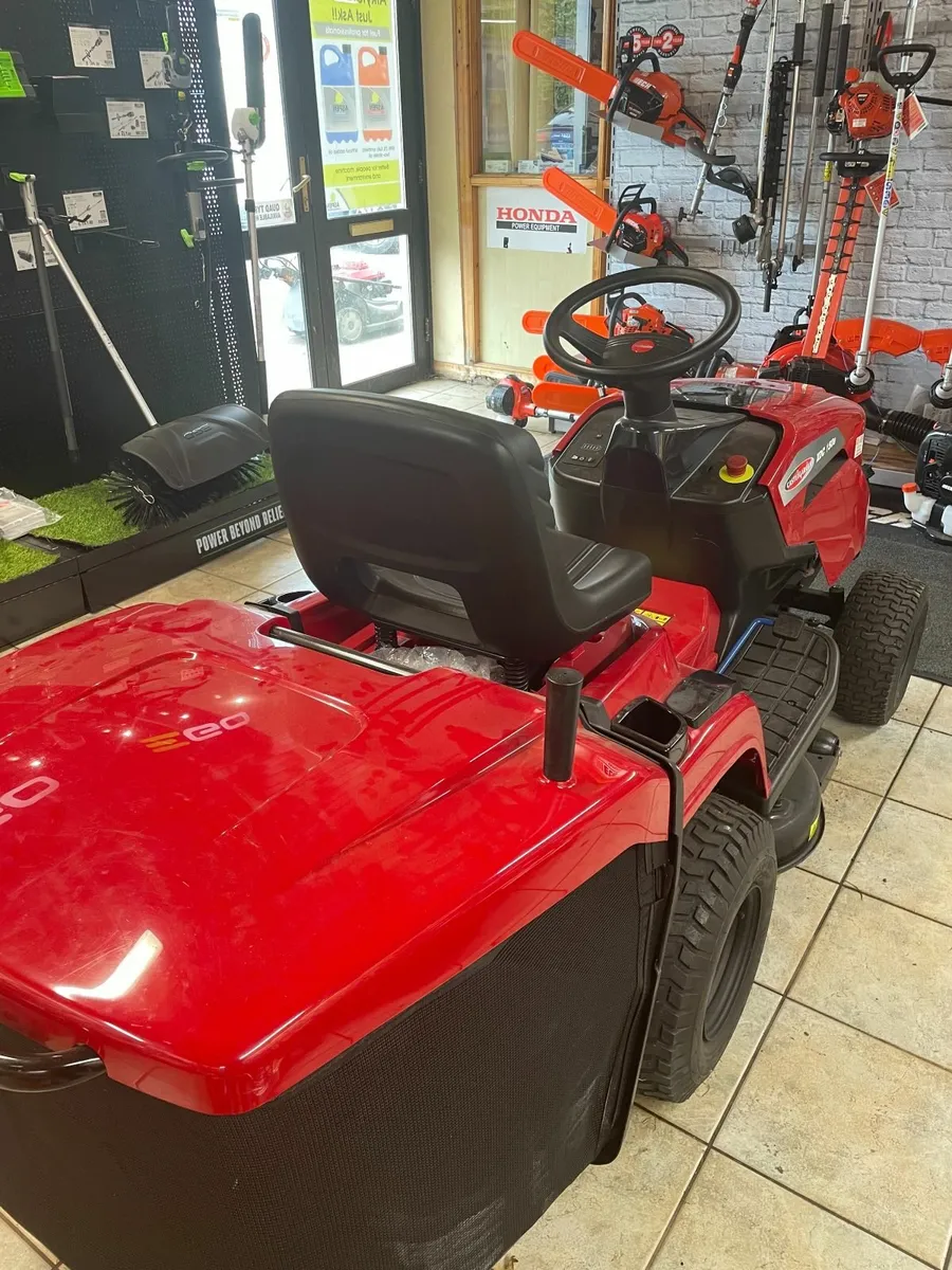 Castelgarden XDC150E Tractor Mower - Image 3