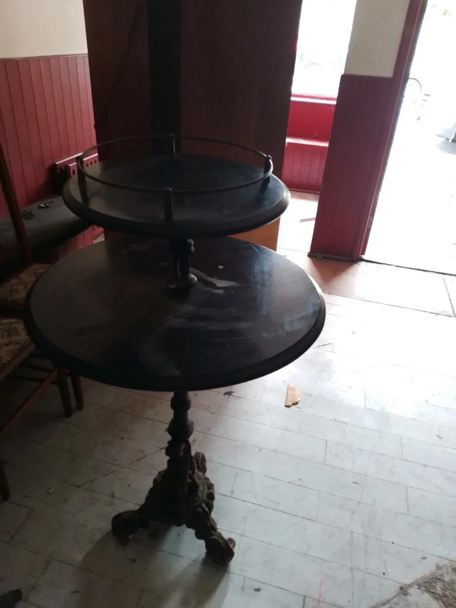 Pub table - Image 2