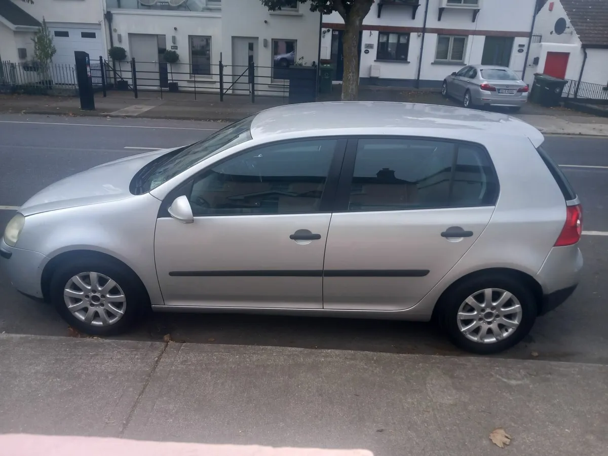 Volkswagen Golf 2004 - Image 2