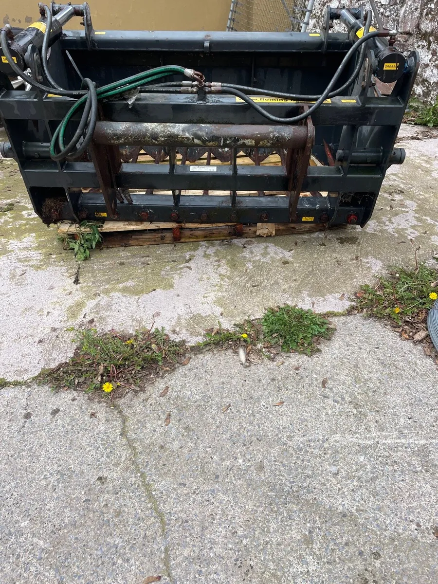 5ft Fleming sheargrab with Manitou brackets - Image 1