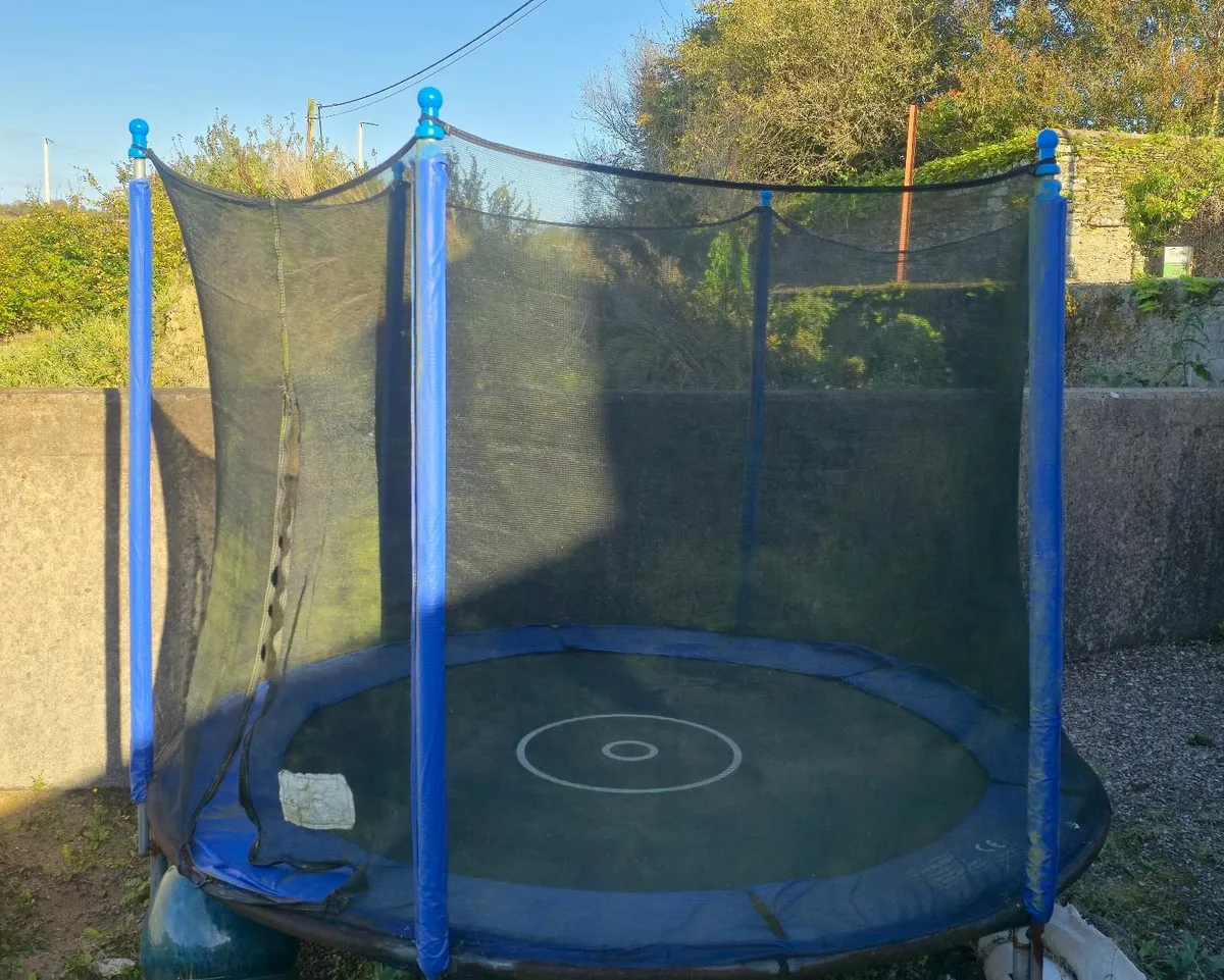 Trampoline