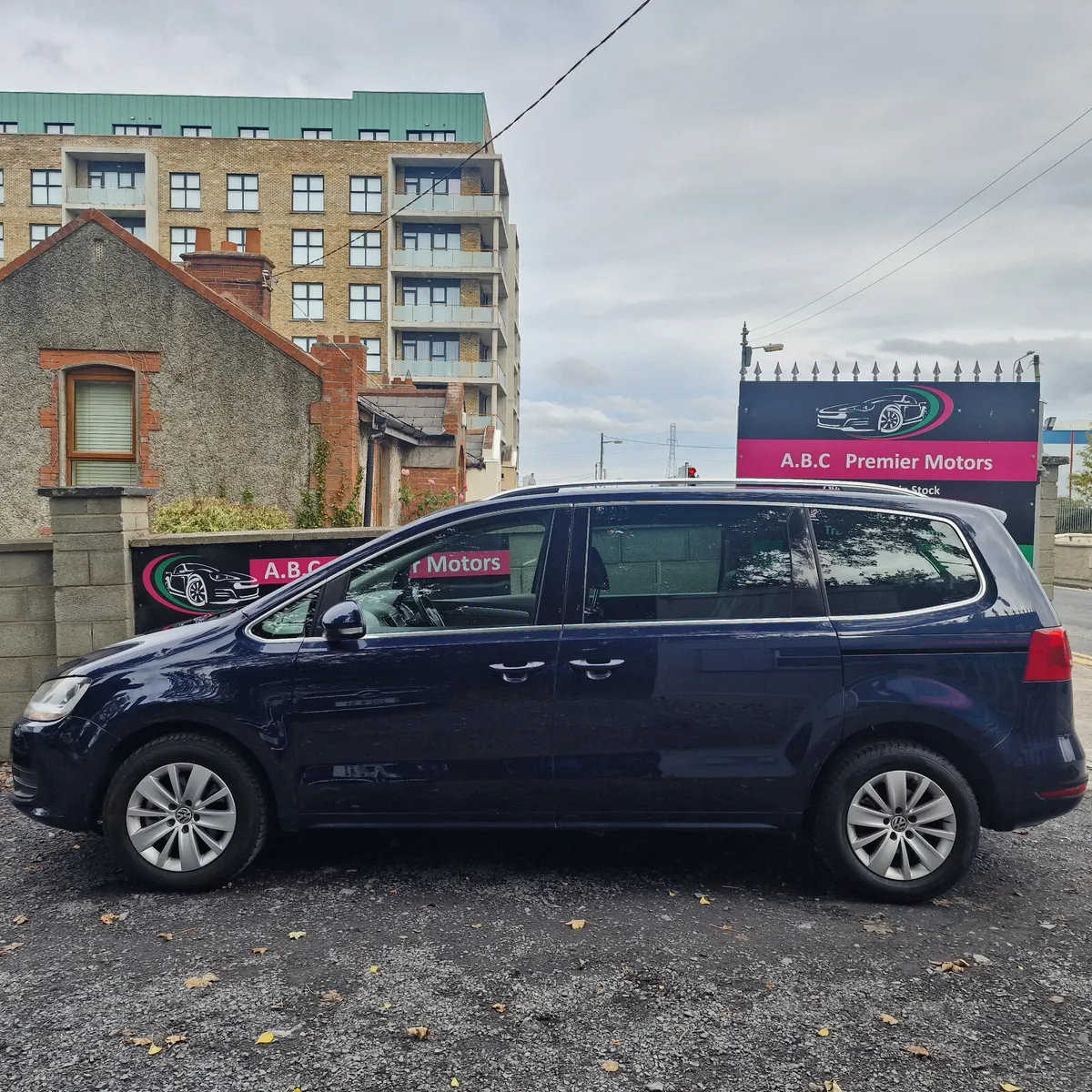 Volkswagen Sharan  Automatic New Nct - Image 3