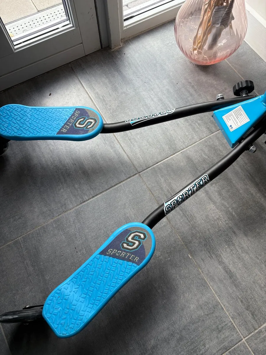 iSporter 3 Wheel Swing Scooter - Image 3
