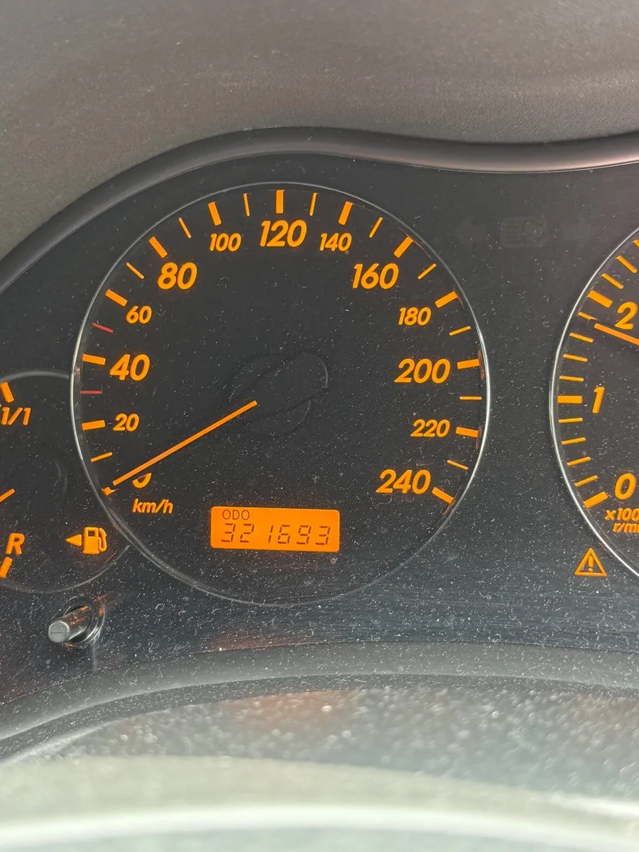 Toyota Avensis 2007 - Image 4