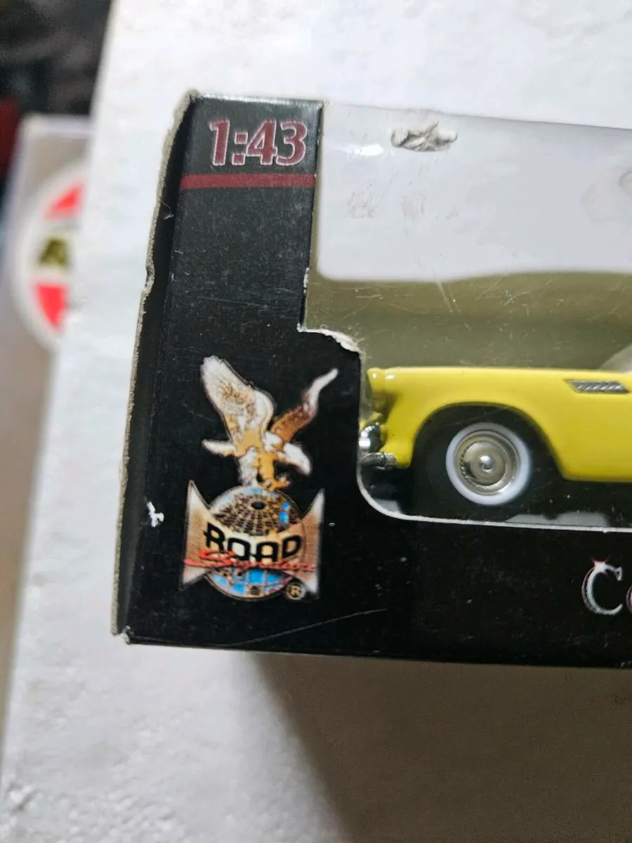 Corgi Road Signature 1955 Thunderbird - Image 2