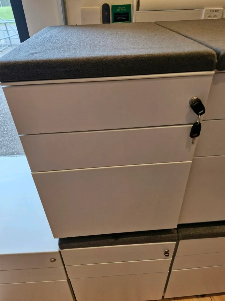 Lockers/pedestals - Image 2