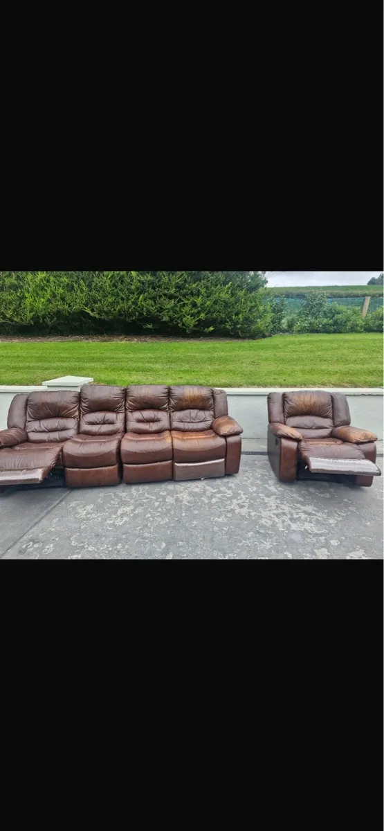Leather couch - Image 2