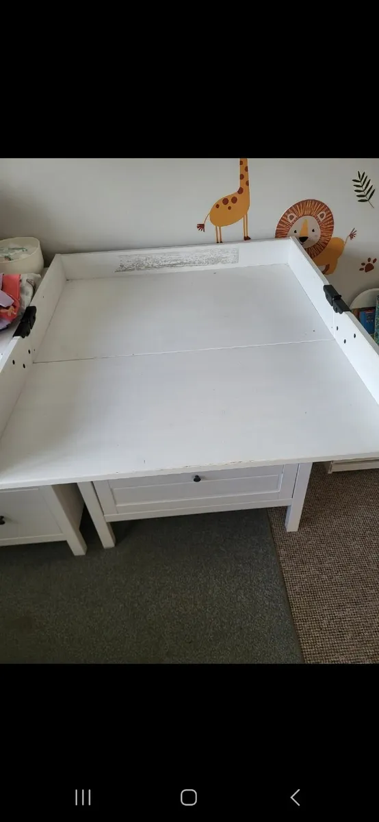 Changing table - Image 3