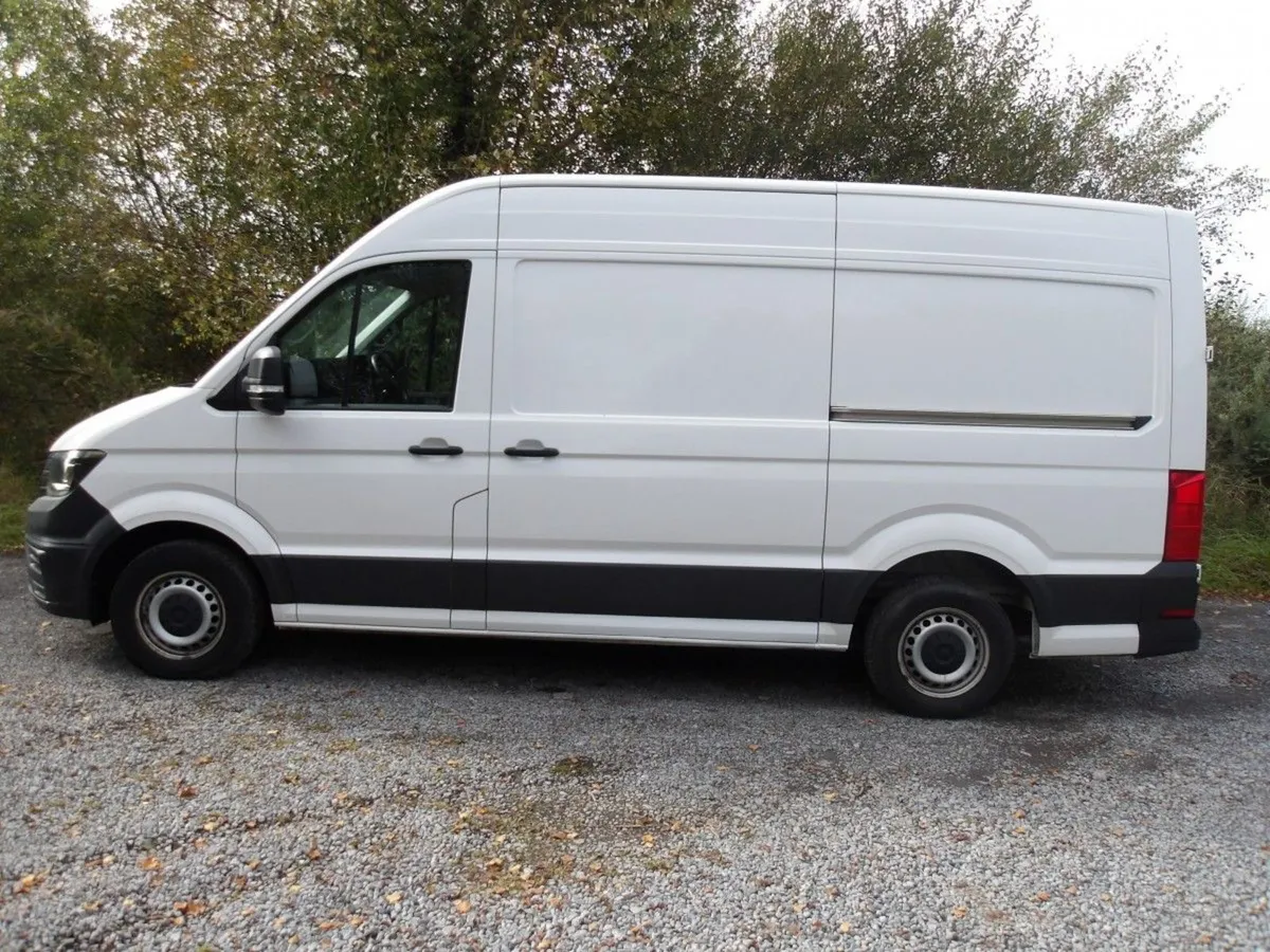 Volkswagen Crafter Crafter 30 MWB 140BHP M6F 5DR - Image 1