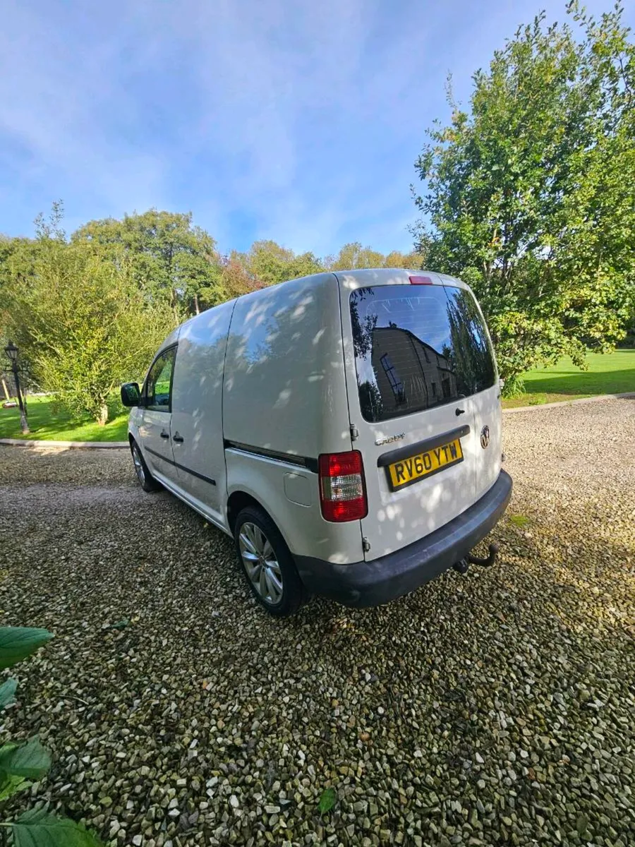 2010 Volkswagen Caddy - Image 2