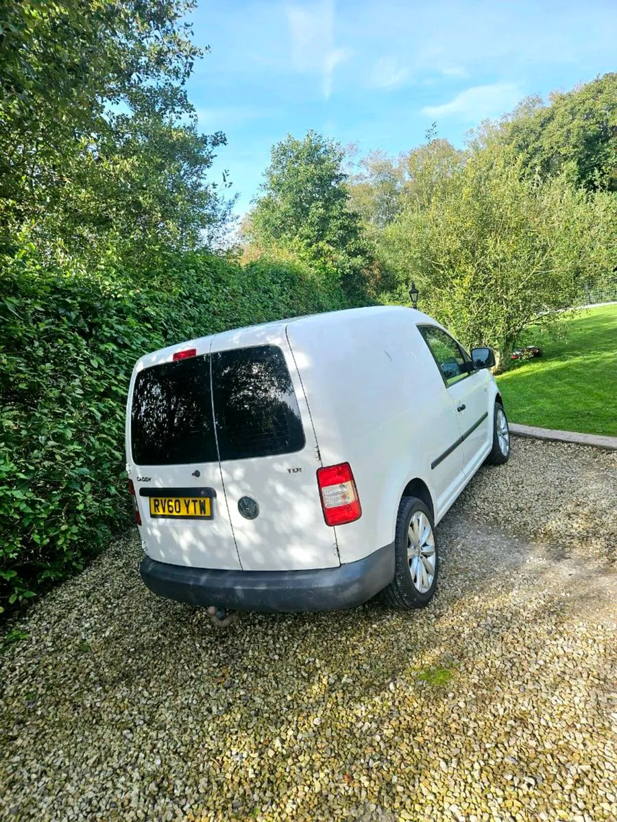 2010 Volkswagen Caddy - Image 3