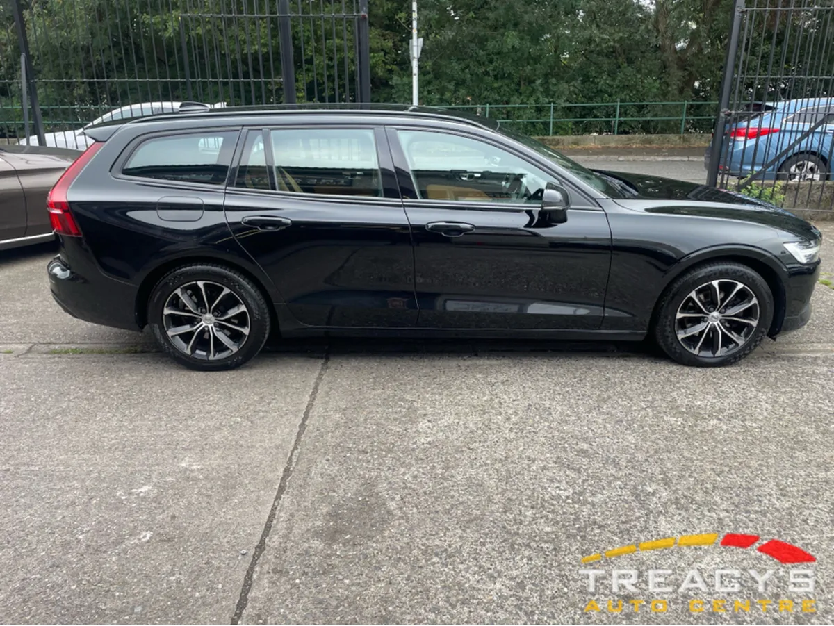 Volvo V60 2020 D3 MOMENTUM AT 5DR AUTOMATIC - Image 3