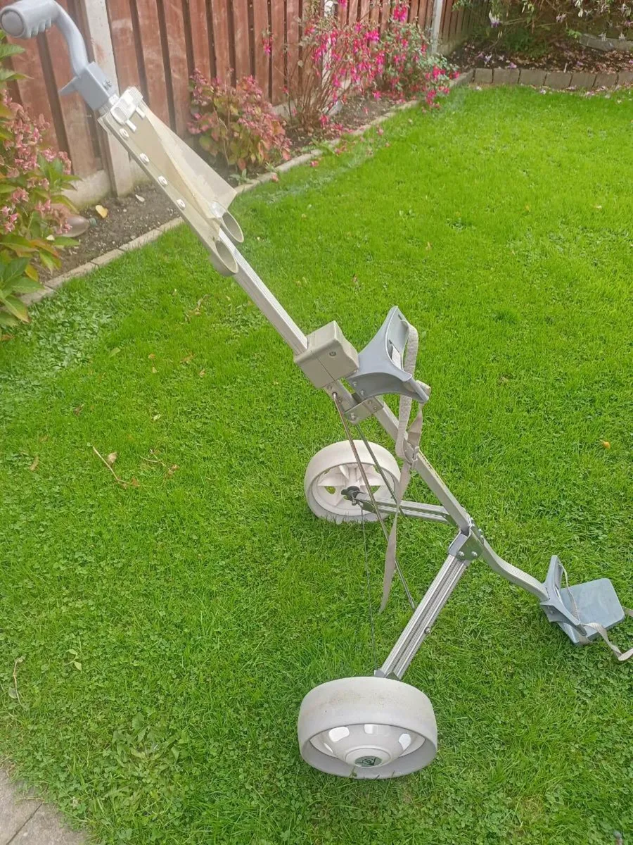 Dunlop golf trolley - Image 1