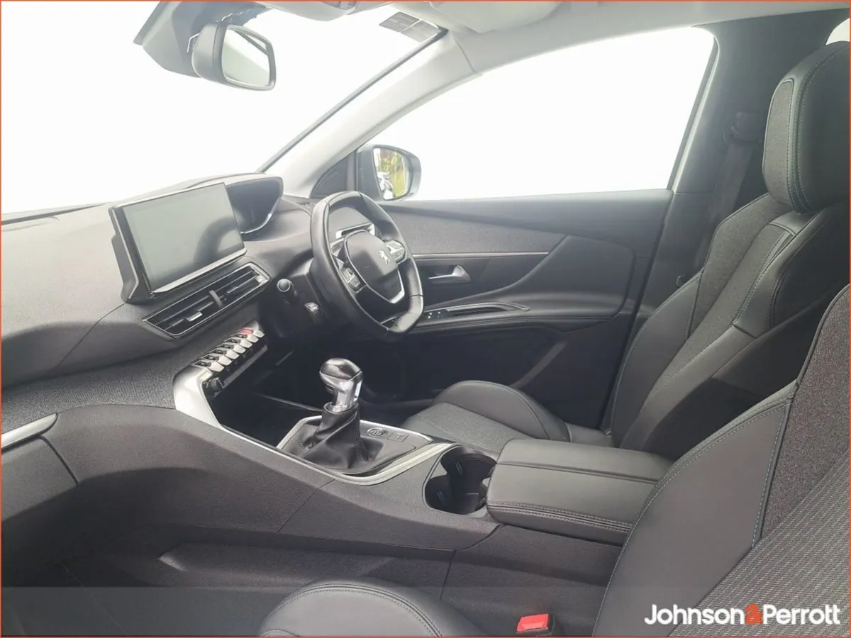Peugeot 3008 1.2 Puretech 130bhp Allure - Image 4