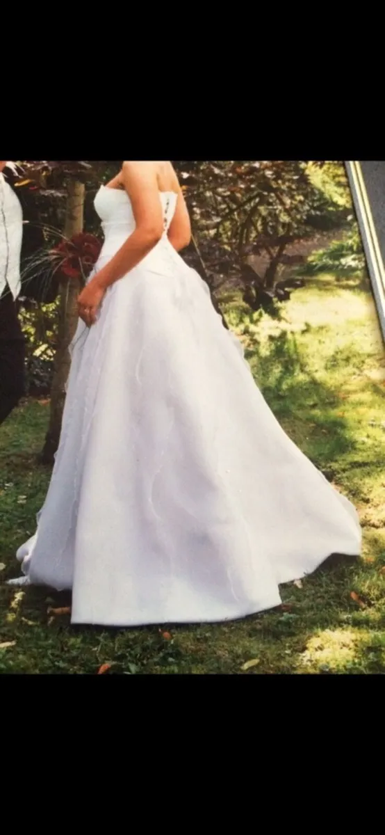Wedding dress - Image 3
