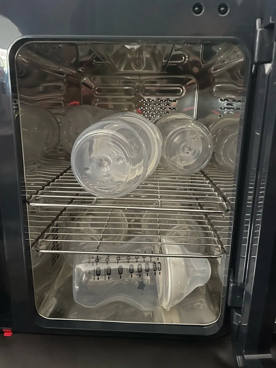 Tommee Tippee UV steriliser & bottles - Image 3
