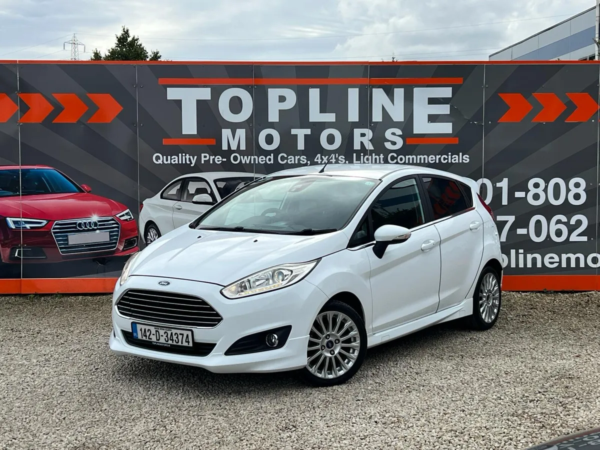 ==LOW KMS//AUTO//LIKE NEW== - Image 2