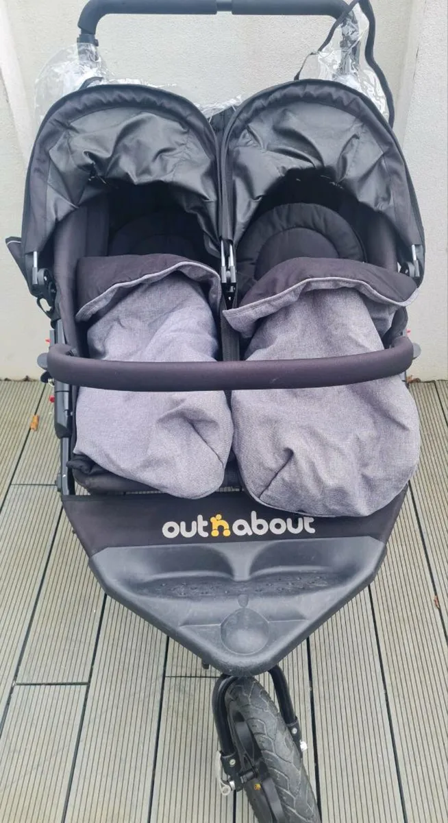 Out N about double pram - Image 1