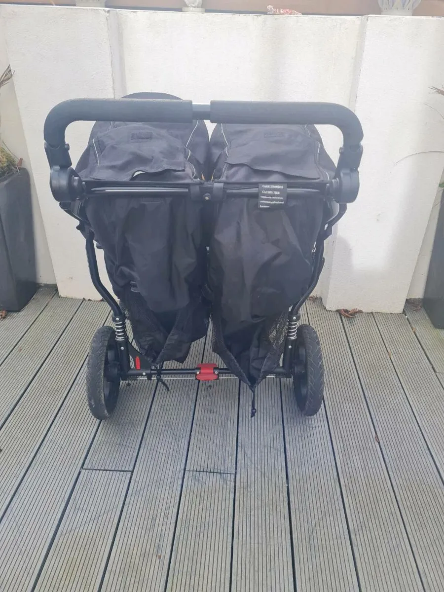 Out N about double pram - Image 4