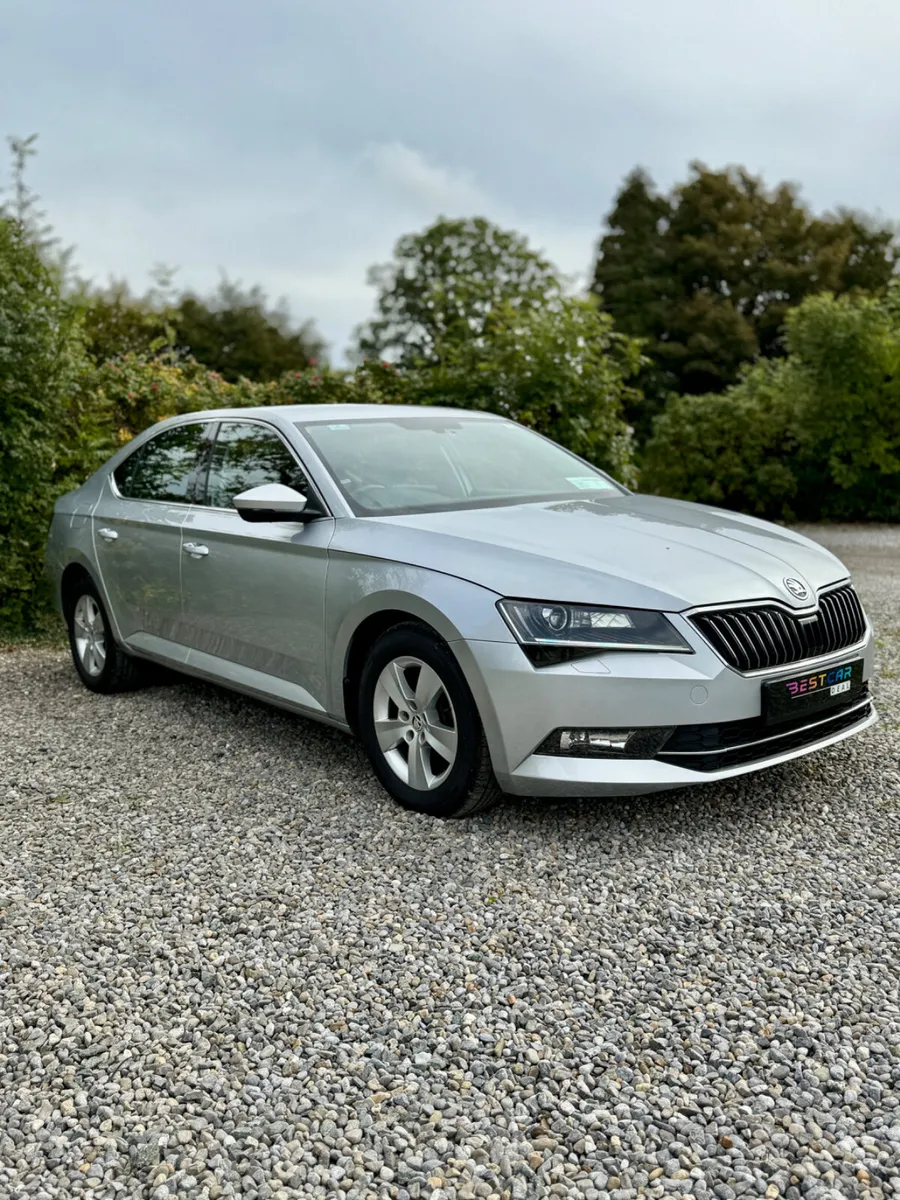 2019 Skoda Superb 2.0 TDI 150bhp Ambition - Image 2