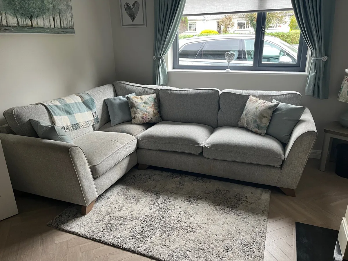 Corner sofa - Image 1