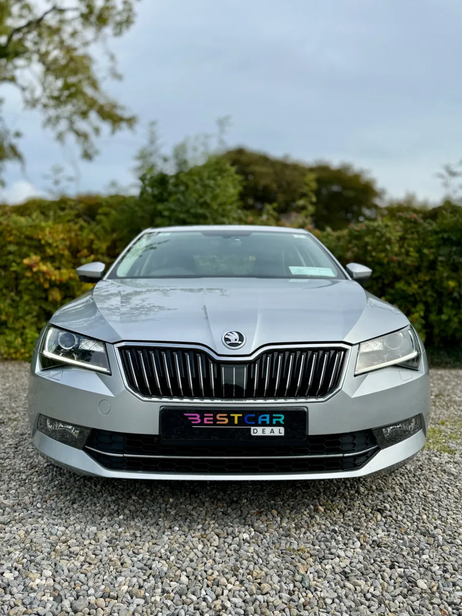 2019 Skoda Superb 2.0 TDI 150bhp Ambition - Image 3