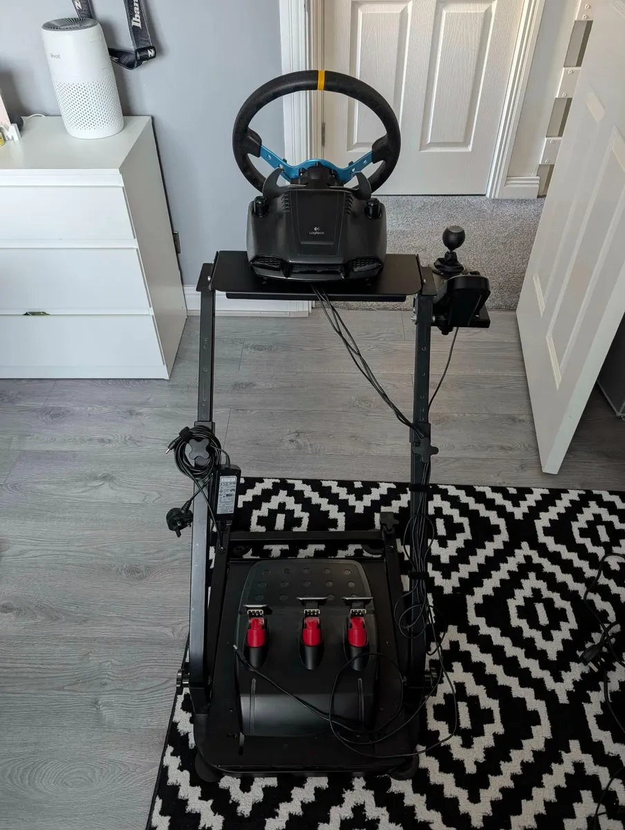 Logitech G27 + Stand - Image 4