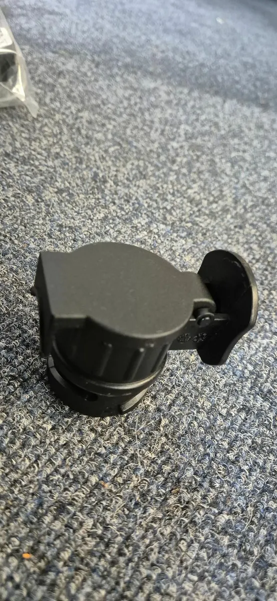 13 to 7 pin €5 This is a popular item deal at €5 - Image 1