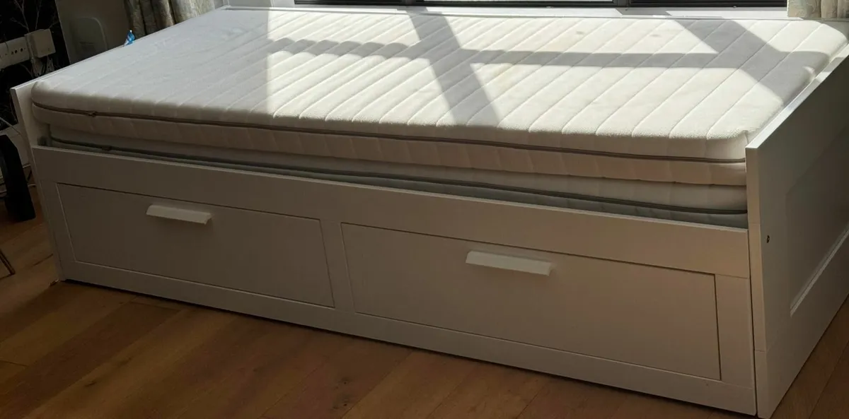 FoC  - Convertible Double Bed With Two Mattersses