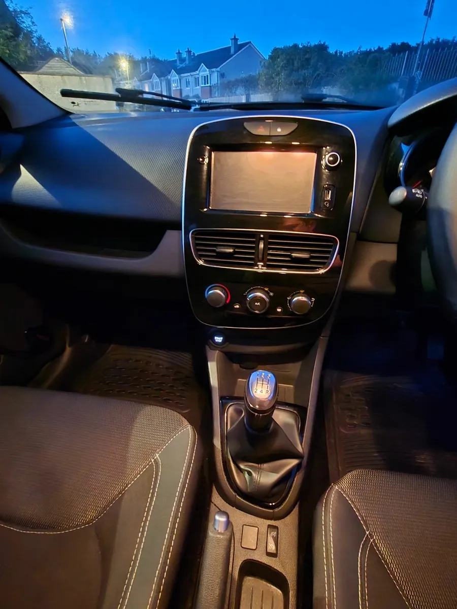 Renault Clio 2017 - Image 4