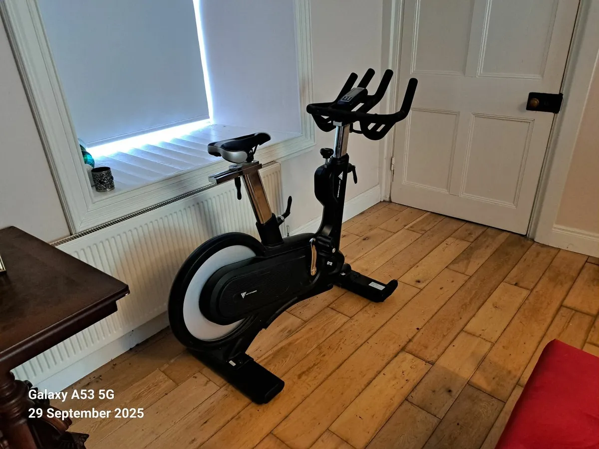 Exercise bike - Image 2