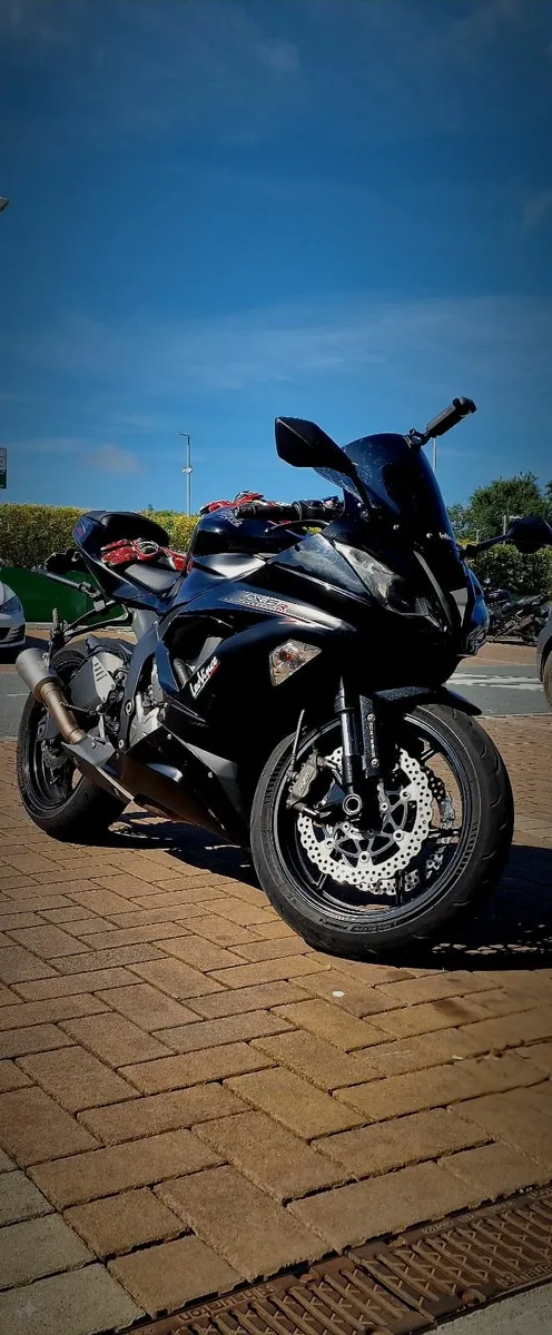 Kawasaki Ninja ZX6R 636 ABS - Image 1