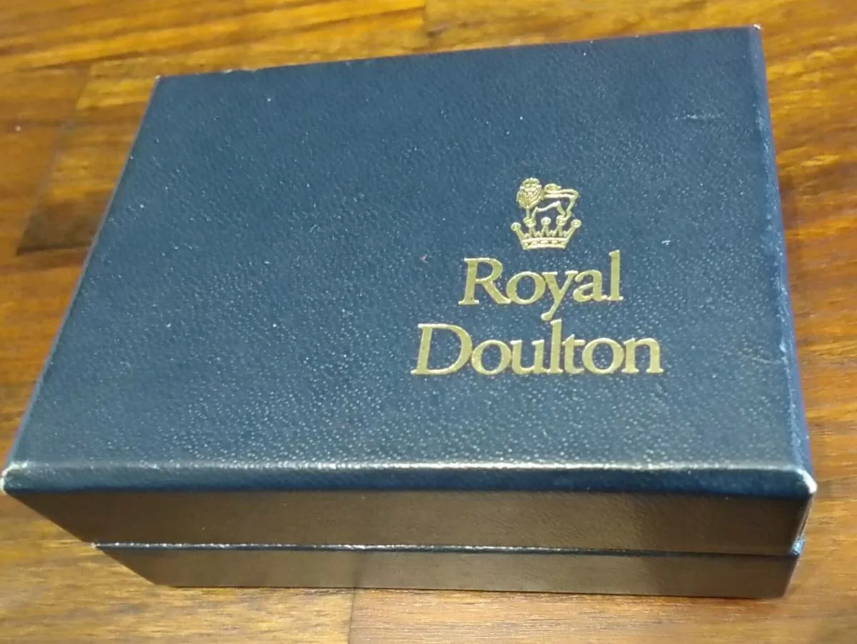 Royal Doulton Flower Brooch - Image 4